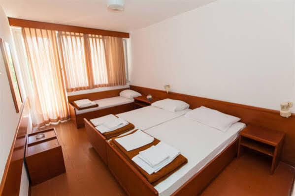 Holiday Resort Kacjak Dramalj Exterior foto